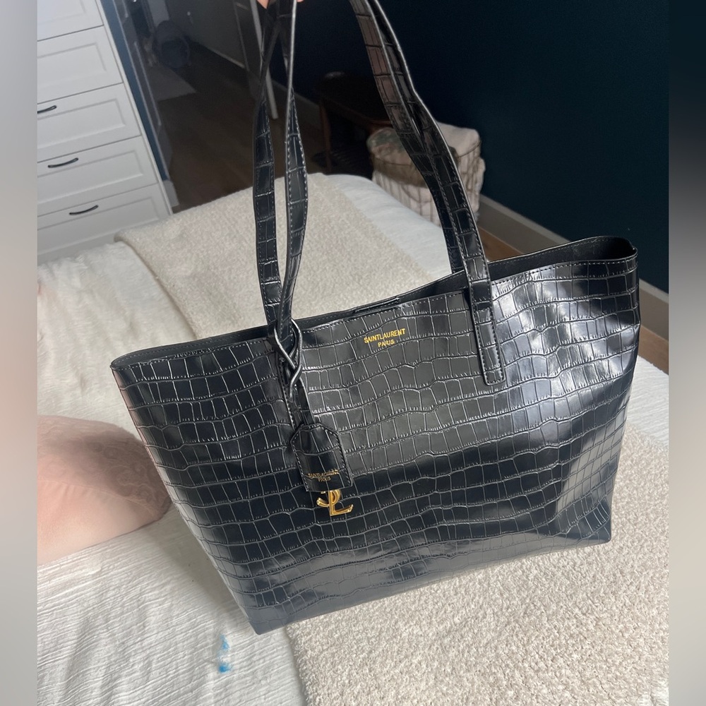YSL Black Crocodile Tote Bag 🖤